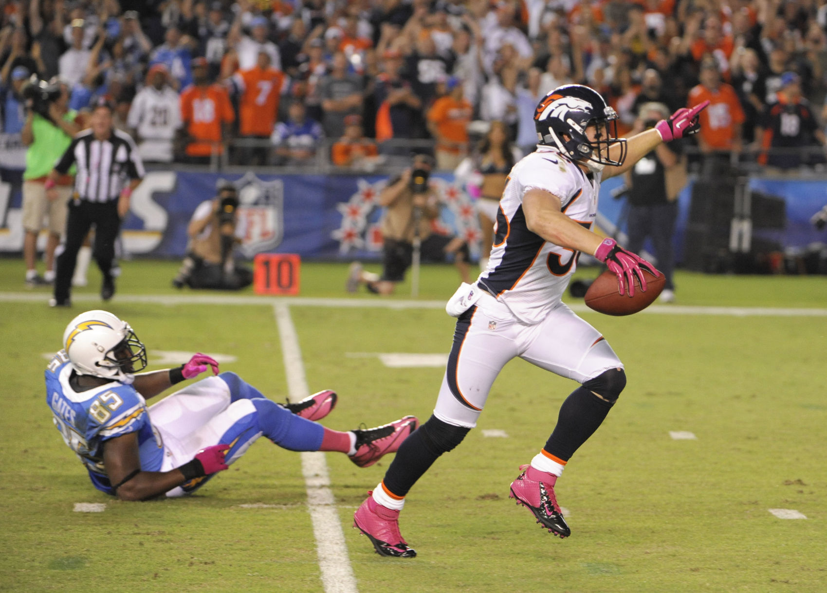 Jim Leonhard - Broncos